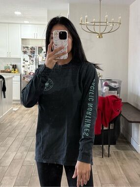 Long Sleeve Graphic Tee - Black